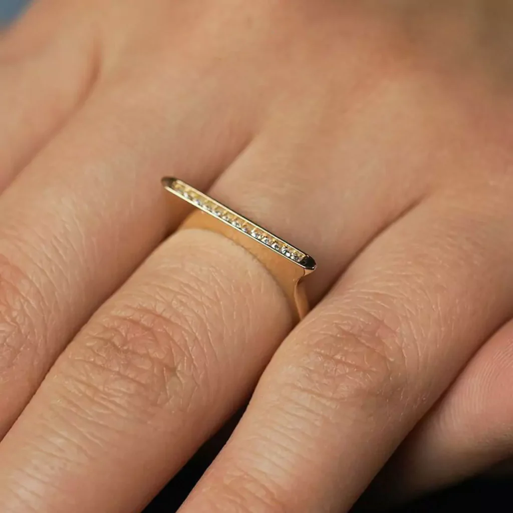 stunned rectangular gold rings for women 