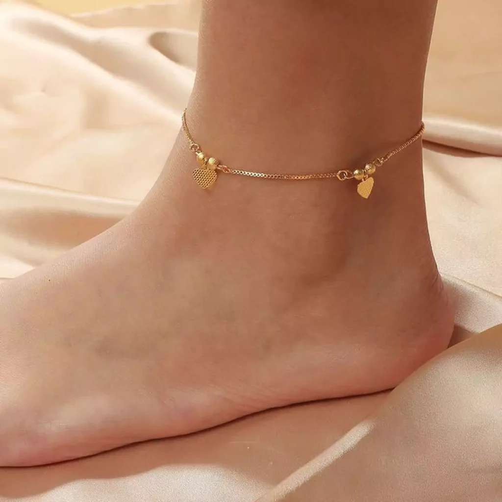 majestic Heart-Shaped Gold anklets