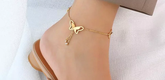 stylish gold butterfly shaped anklets