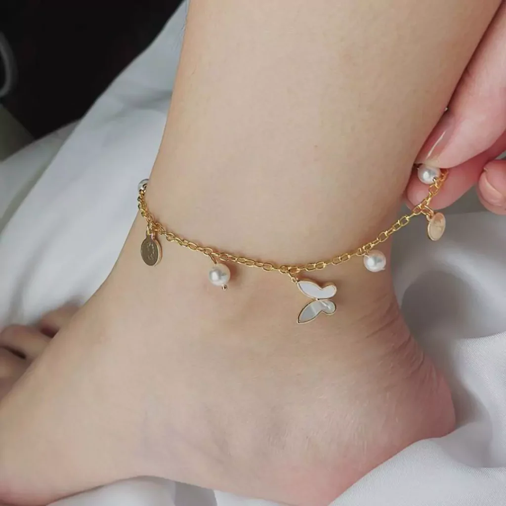 exquisite gold butterfly-shaped anklets