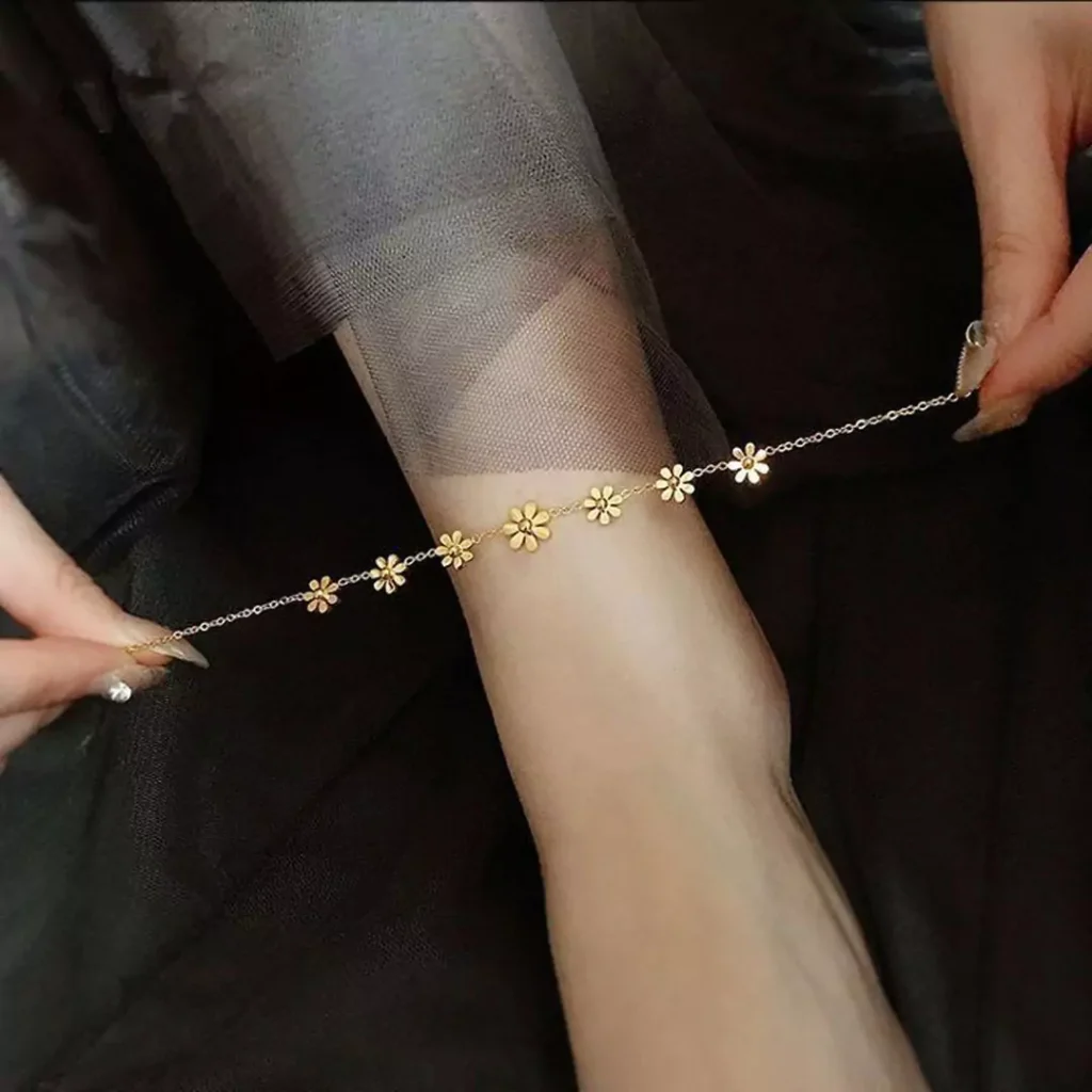 glamorous gold flower anklets