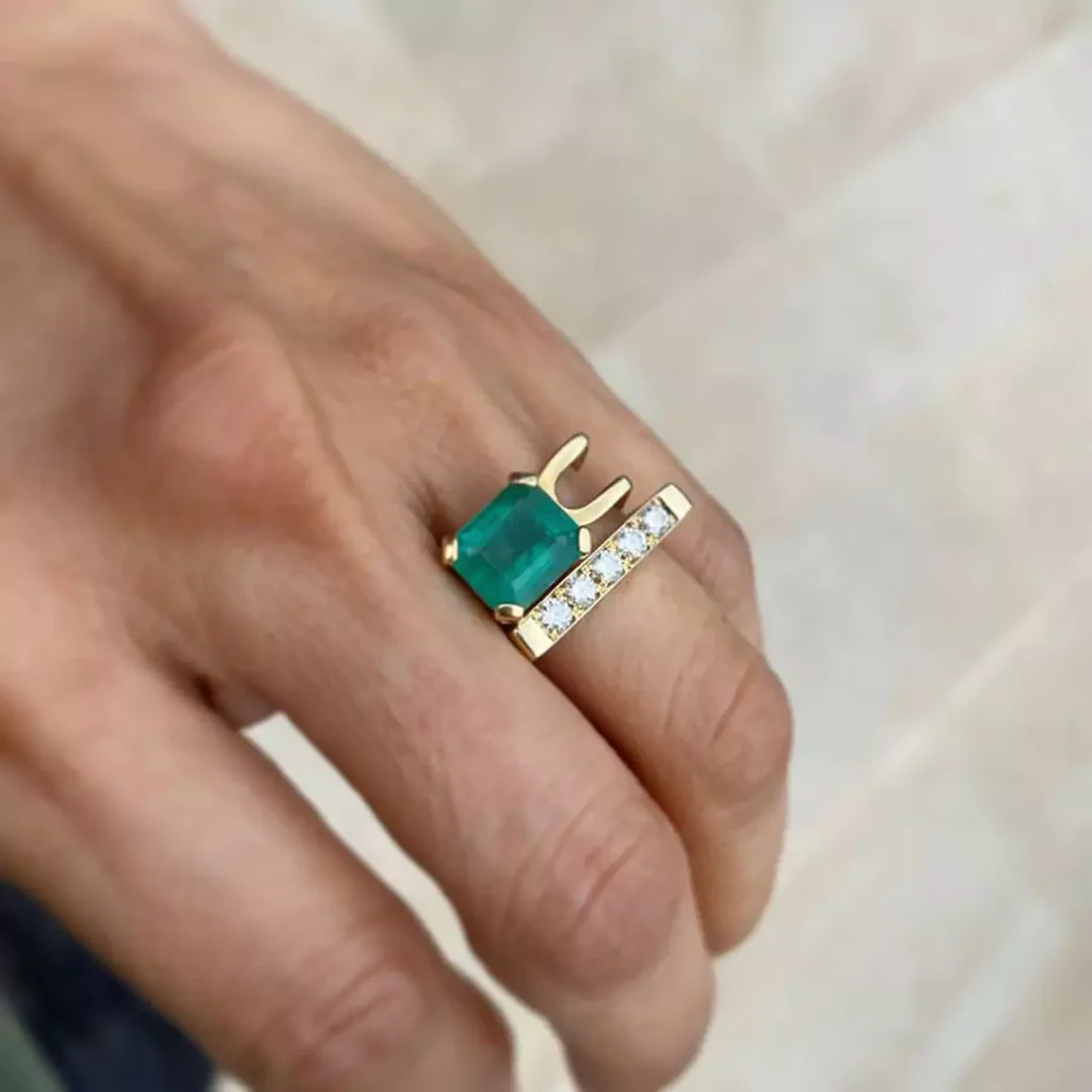 majestic gold rings with square green gemstones 