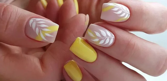 chic yellow and white nail designs