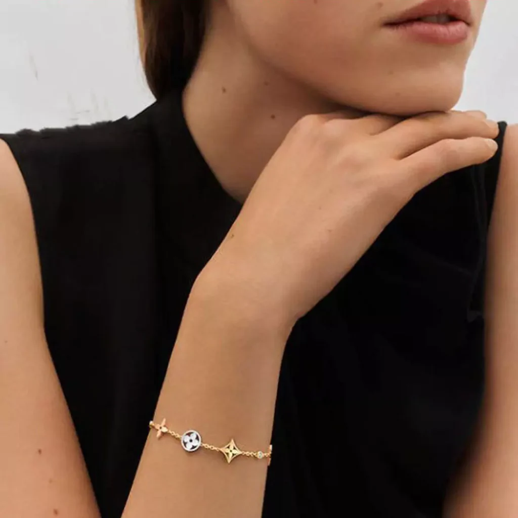 delicate  LV gold bracelets 