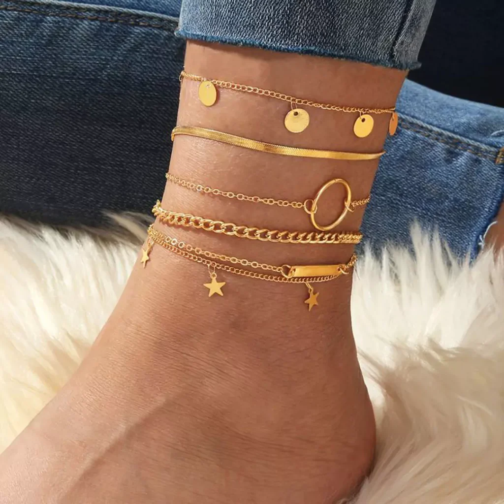 luxurious circle design gold anklets