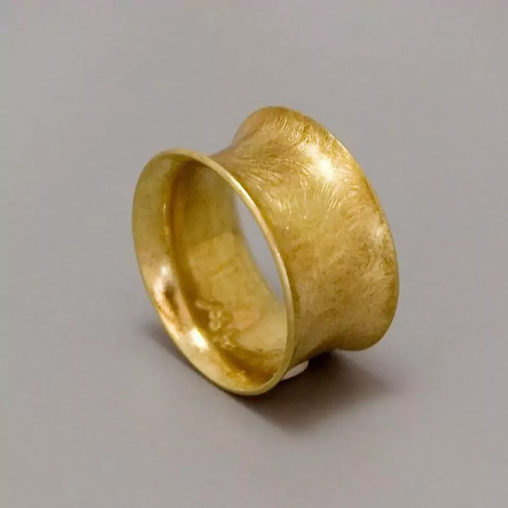 stylish Gold Wide Rings