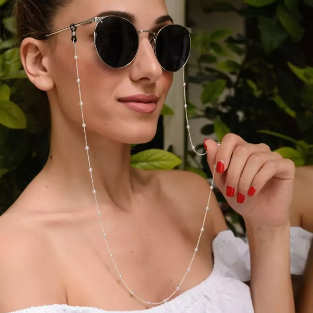 eye-catching pearl eyeglass chains