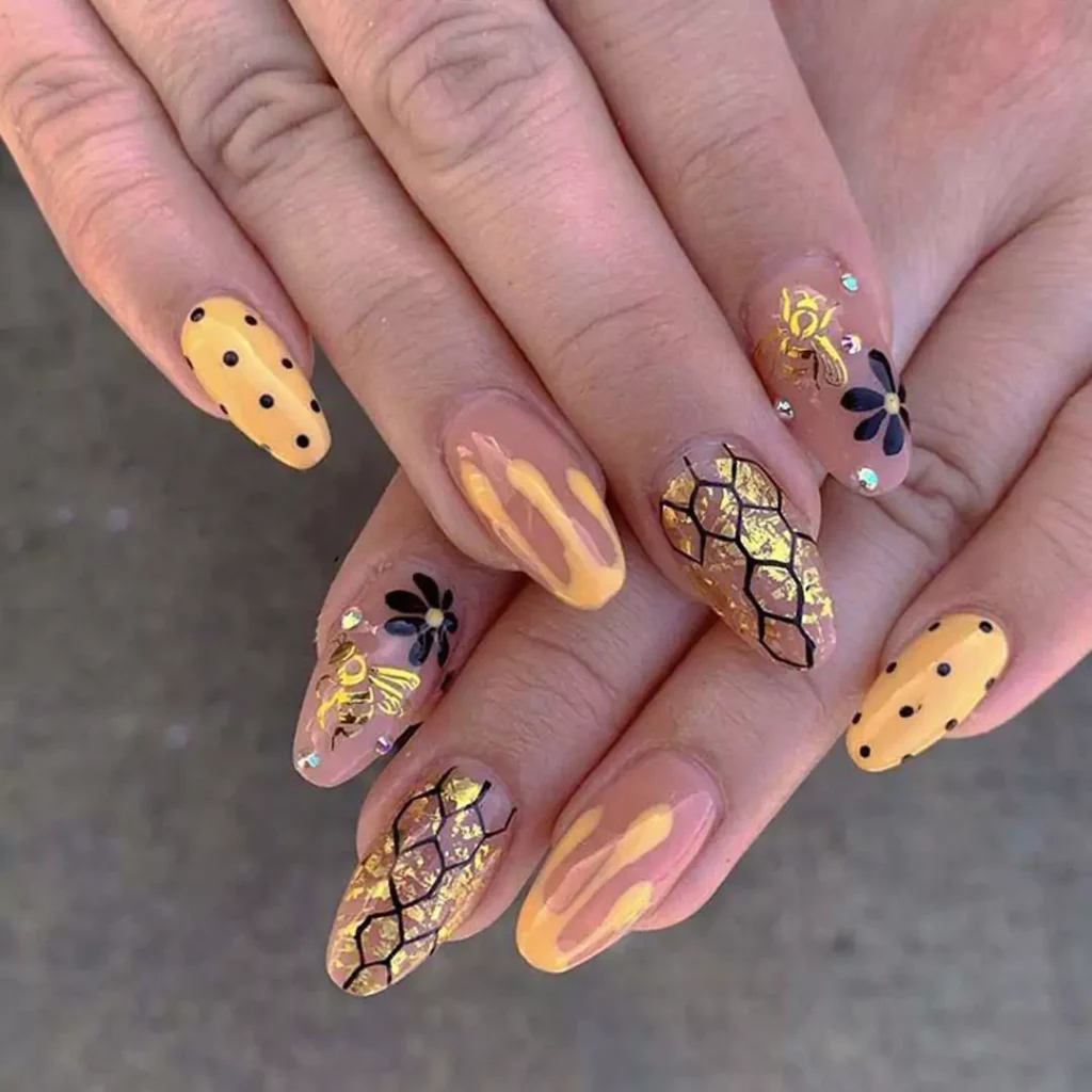 trendy Bumble Bee Nail Designs