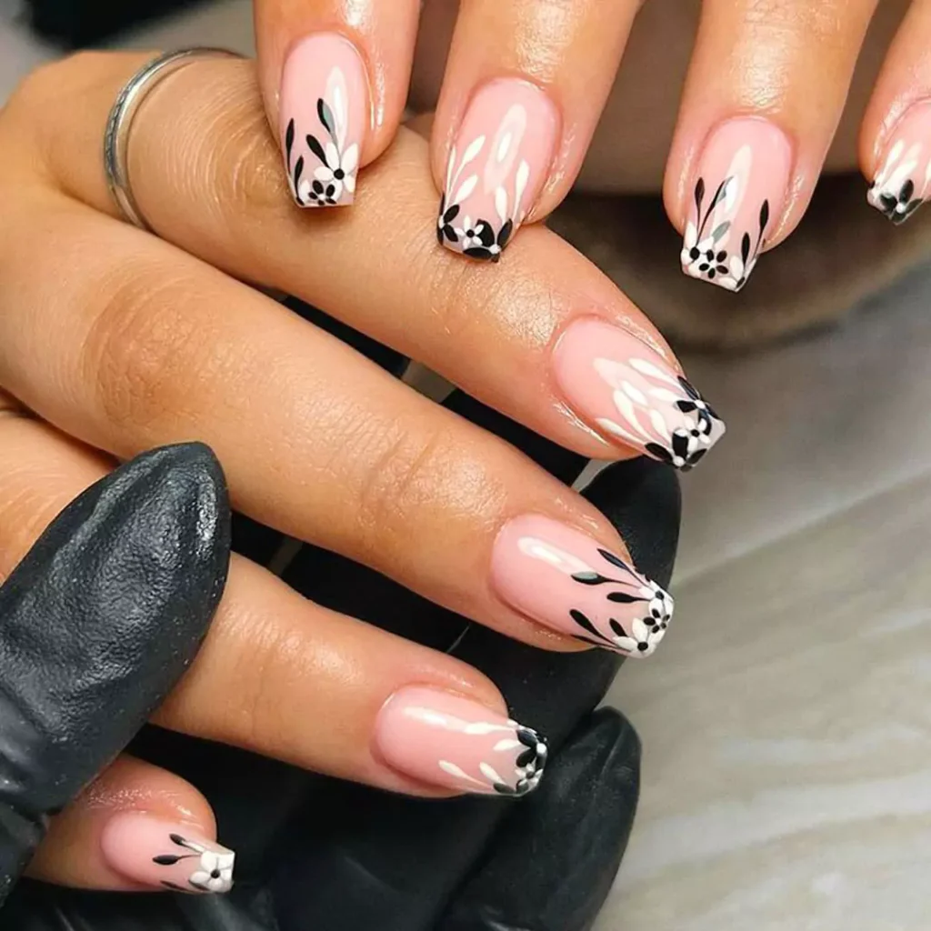 fashionable models of black and white nail design 