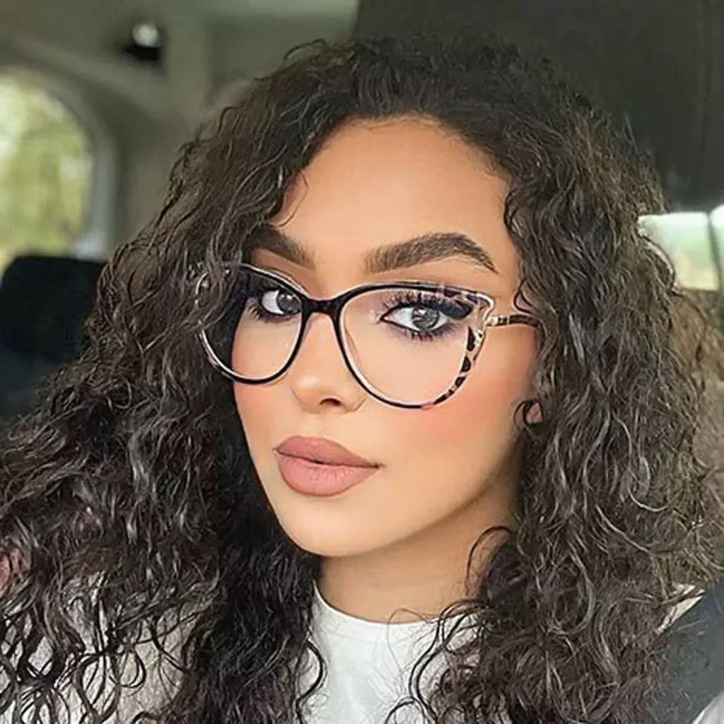 eye-catching black glasses for women