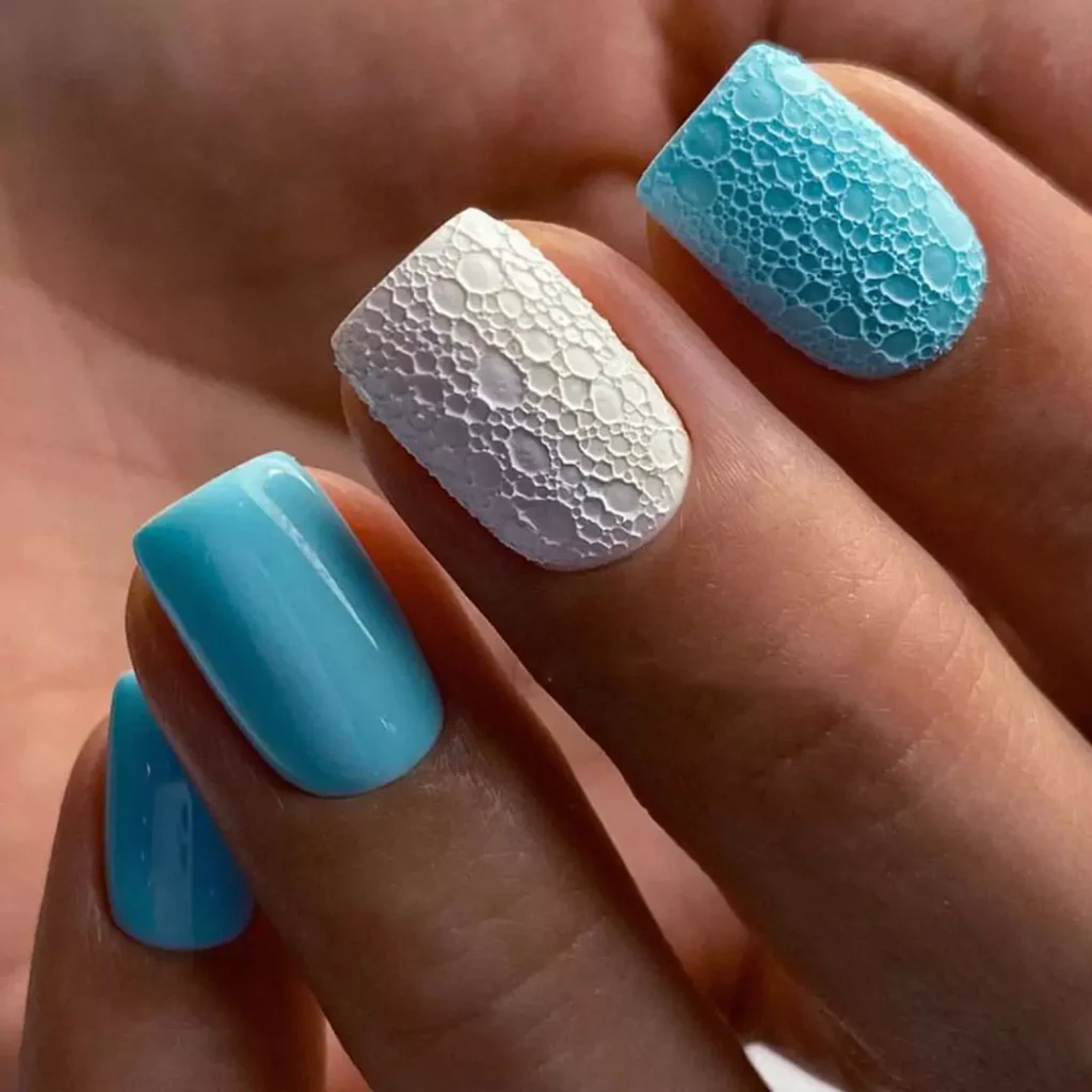 chic short nail art with minimalist design 