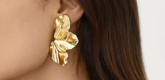 elegant gold leaf earrings