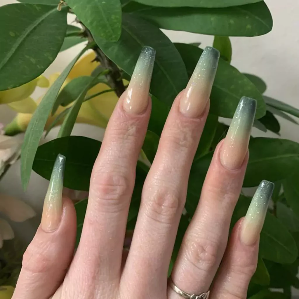 chic green ombre nail designs