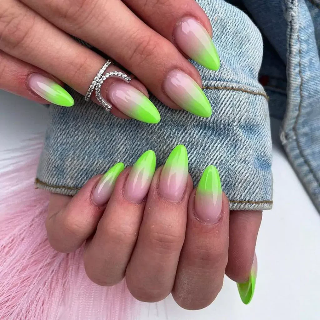 trendy green ombre nail designs