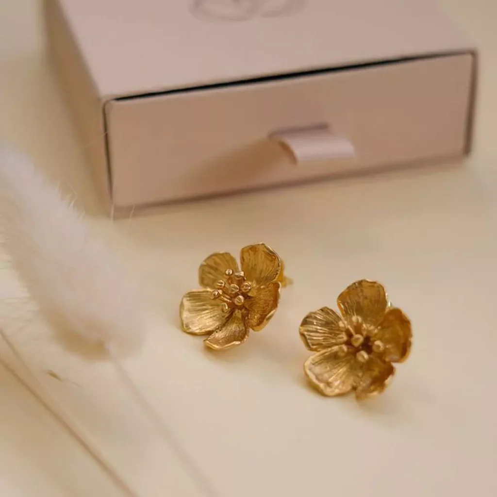 luxurious gold floral earrings