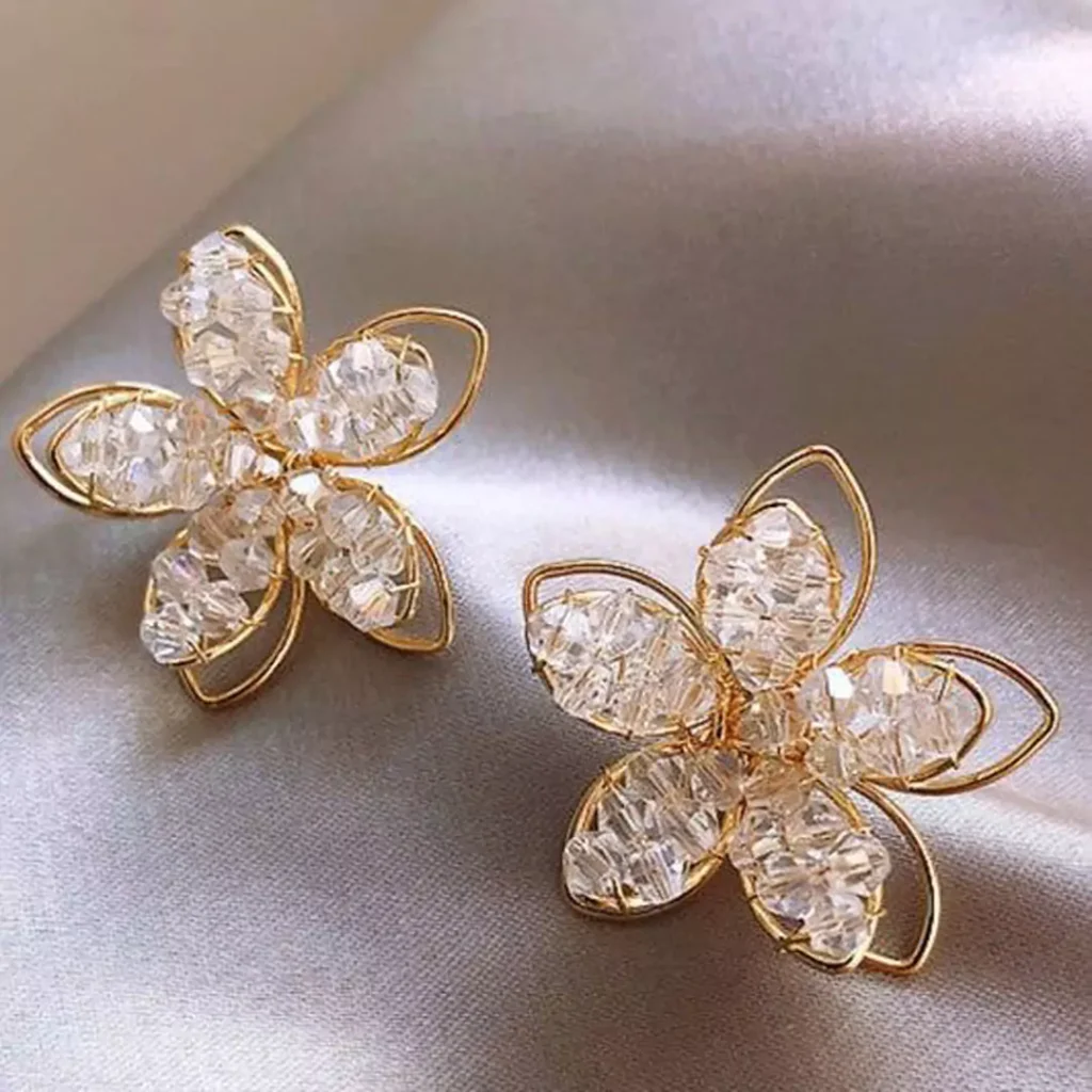 stunning gold floral earrings