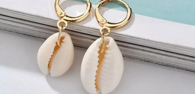 unique gold shell hoop earrings