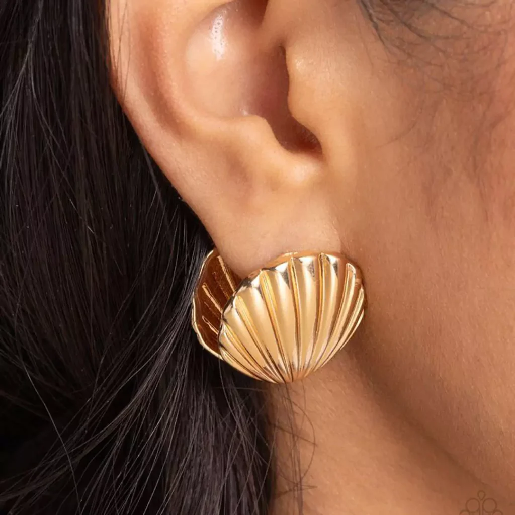 exquisite gold shell hoop earrings