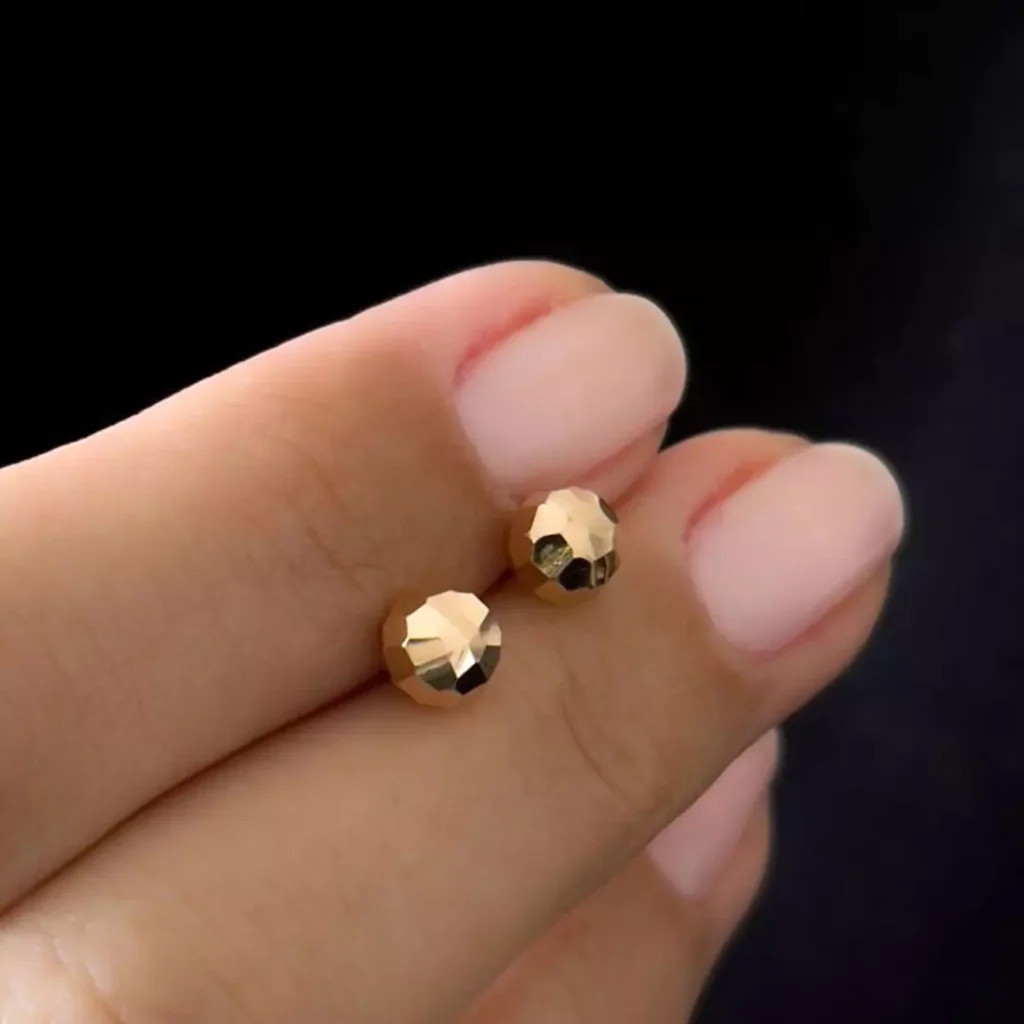 majestic gold simple studs earrings