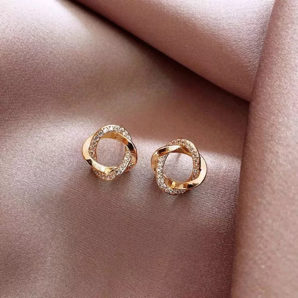 exquisite gold simple studs earrings