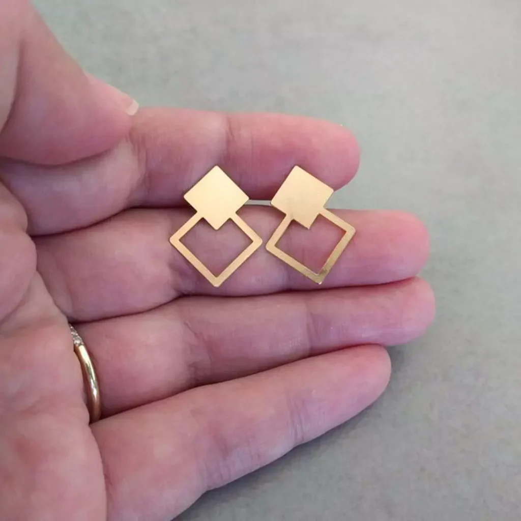 dazzling gold simple studs earrings