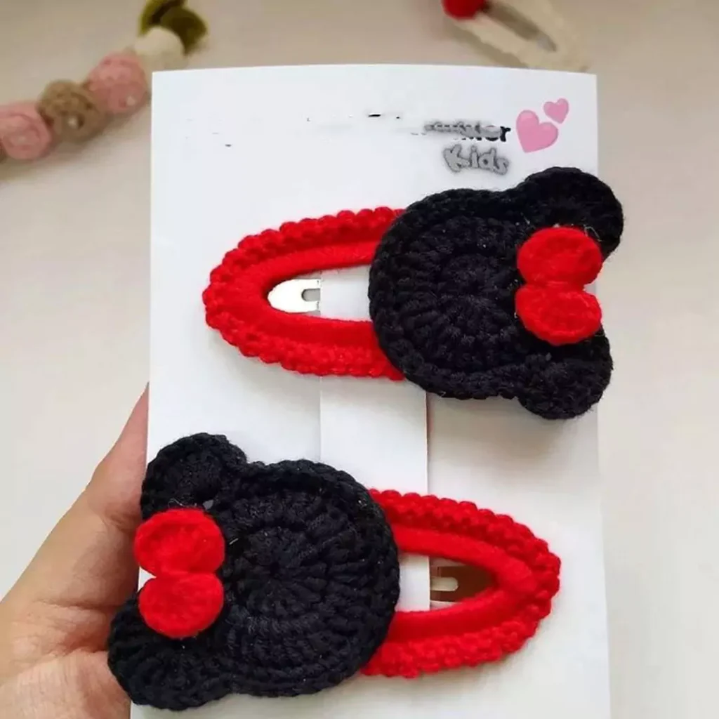 Stylish Cartoon knitted hair clips