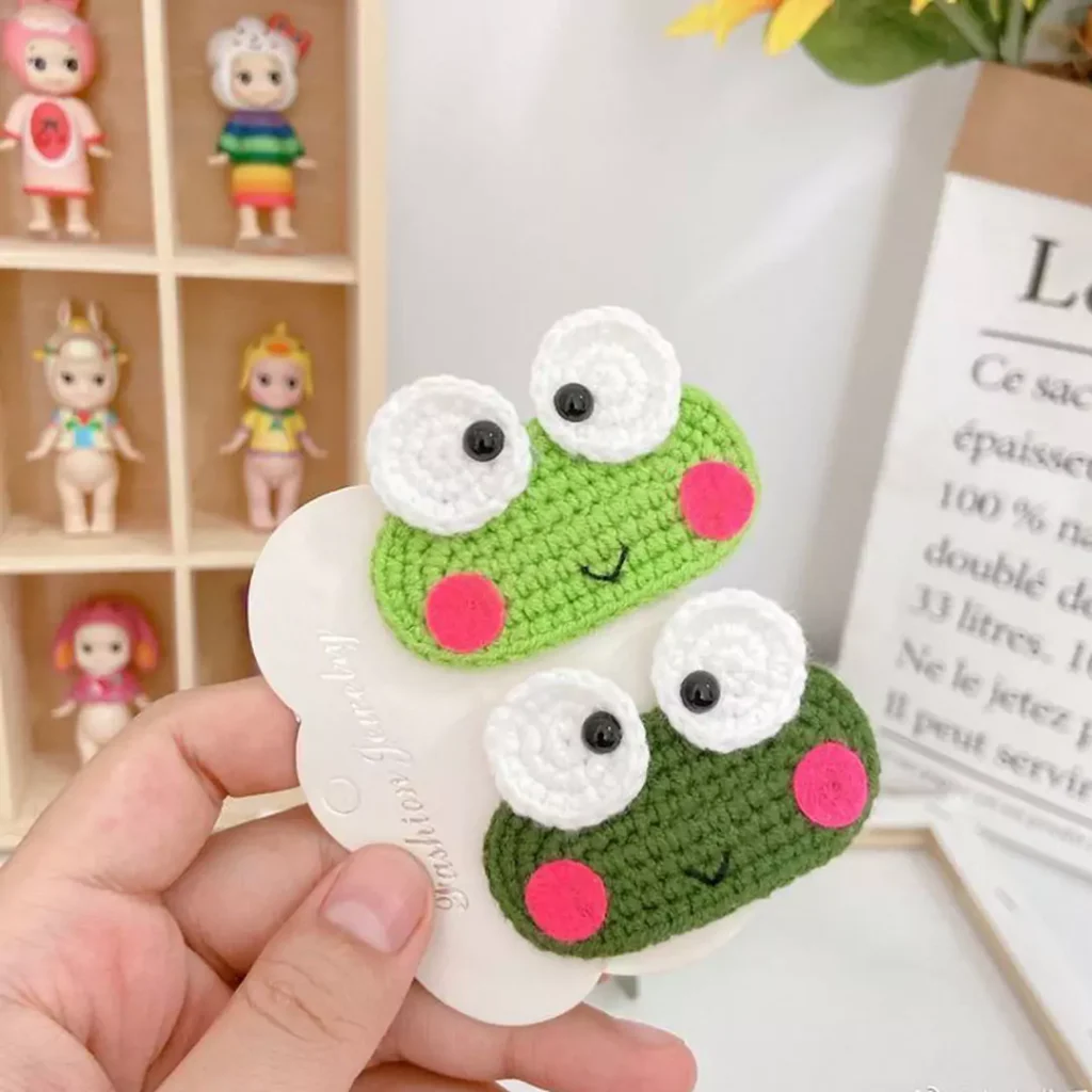 Eye-catching Cartoon knitted hair clips