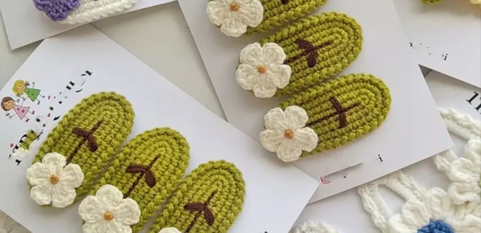 Beautiful Knitted hairpins with flower designs