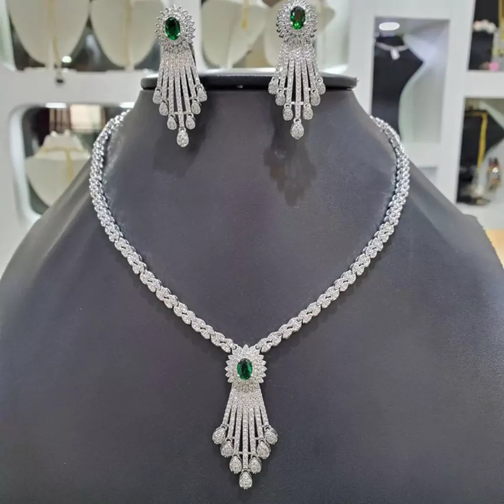 majestic Emerald gold jewelery set