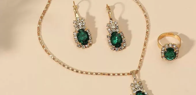 elegant modern gold jewelry set