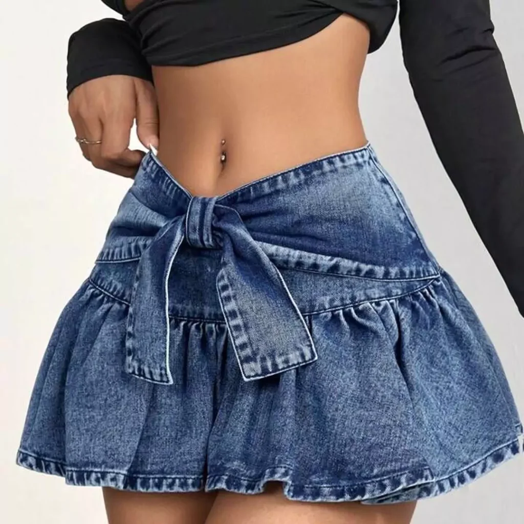 Eye-catching Short jeans skirts